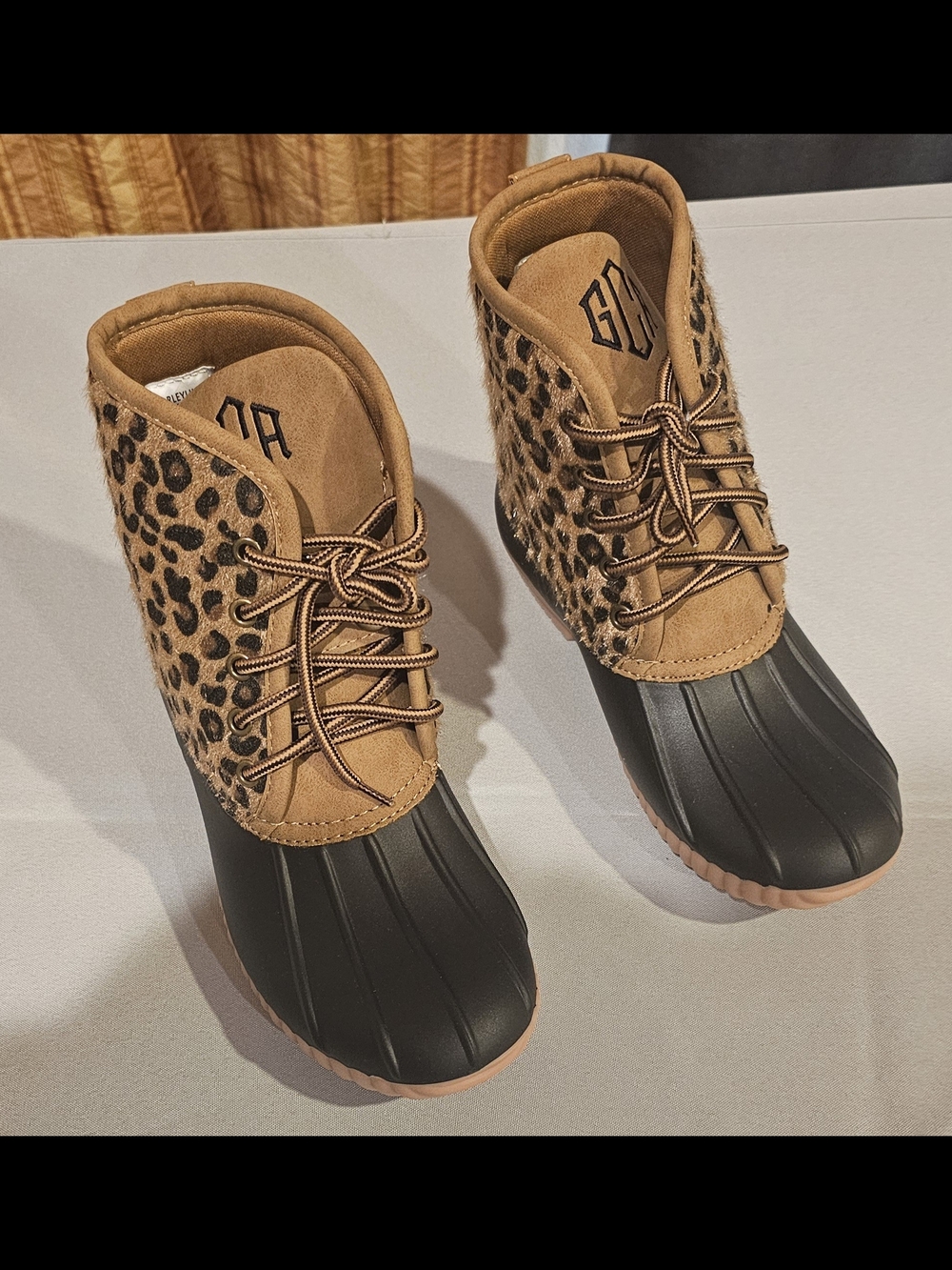 MarleyLilly Kids Leopard Duck Boots Size 4